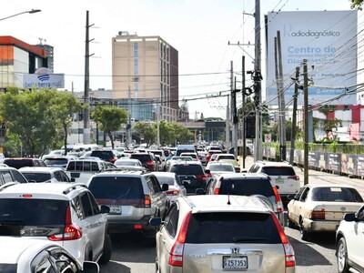 Blackout nacional causa caos vial en Santiago