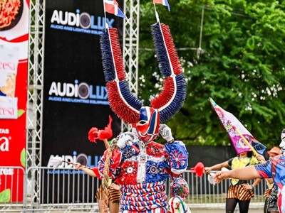 Carnaval Santiago 2026 cierra segundo domingo con música y tradición