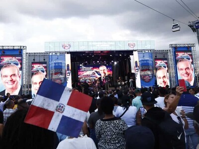 Celebran gran fiesta por inauguración del metro Los Alcarrizos