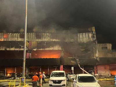 Empleados de L&R Comercial de Villa Mella salieron ilesos del incendio