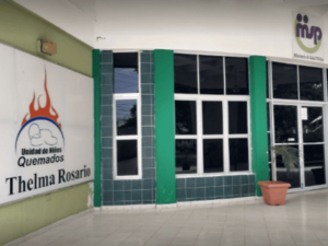 niña con quemaduras es abandonada en hospital de Santiago