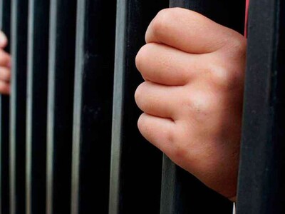 Presos menores incendian colchones en el centro de La Vega