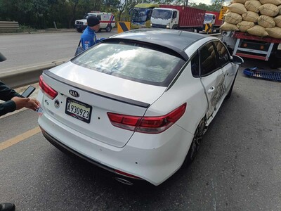Choque múltiple provoca tapón en la autopista Joaquín Balaguer