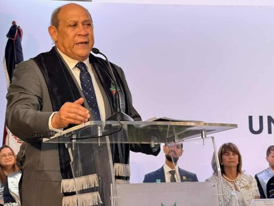 Estudiante becada por el Mescyt se gradua con honores en Unicaribe