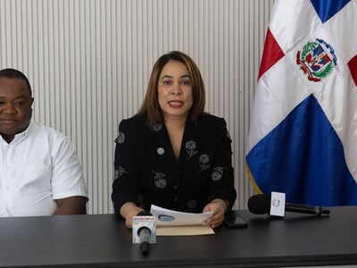 Farmacéuticos exigen aumentos y mejoras en Farmacias del Pueblo