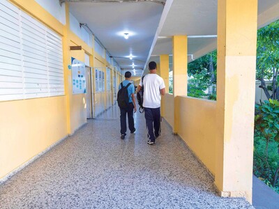 Tribunal Constitucional fija límites a disciplina escolar