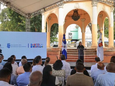 Inician los trabajos de remodelación del parque Enriquillo