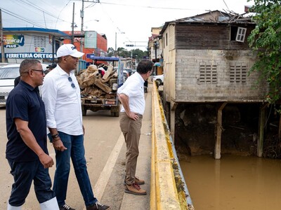 Ito Bisonó va a Gaspar Hernández para evaluar daños en viviendas