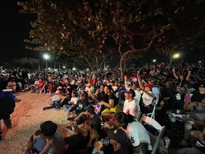 juego RD-Venezuela en el Malecón SD con pantallas gigantes