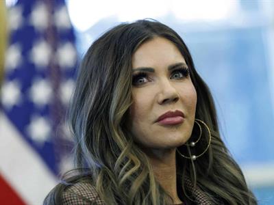 República Dominicana recibe a Kristi Noem