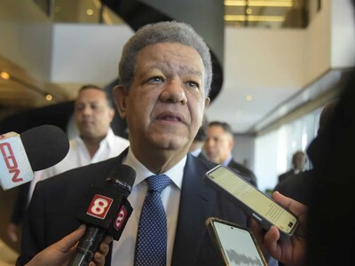 Leonel Fernández destaca la inteligencia artificial en salud pública