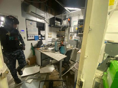 Policía frustra intento de robo en supermercado de Villa Mella