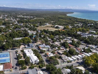 Tierras raras, turismo y puerto espacial ilusionan a Pedernales