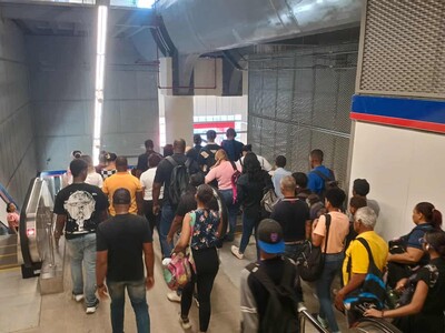 Usuarios de la Línea 2C del Metro se expresan un semana después