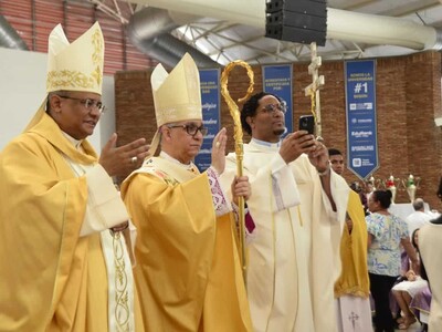 Arzobispo de Santiago llama a sacerdotes a renovar vocación