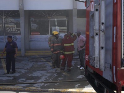 Incendio afecta restaurante Cerdo Centro en el Distrito Nacional