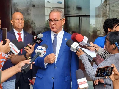 Duartianos tildan de “complaciente” acuerdo para recibir deportados