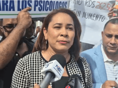 Farmacéuticos de Farmacias del Pueblo realizan paro