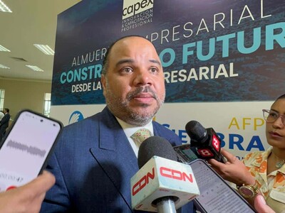 Pablo Ulloa anuncia apertura en Santiago de primera oficina regional