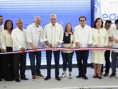 El presidente Abinader inaugura carretera en Santiago