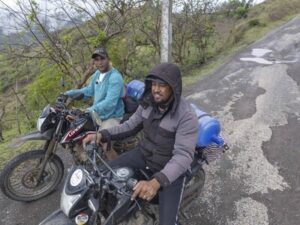 La odisea de impartir docencia en la cordillera Central