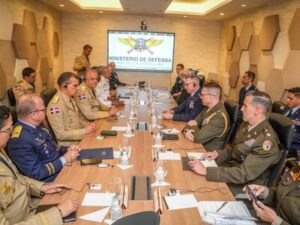 Ministro de Defensa recibe delegación del Comando Sur de EE. UU.