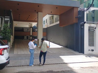 Autoridades realizan pruebas en edificio donde murieron mujer e hijo