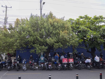 Retienen motocicletas en operativo policial en sector Los Jardines