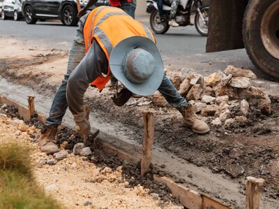 Suspenden construcción de aceras y contenes en Las Terrenas