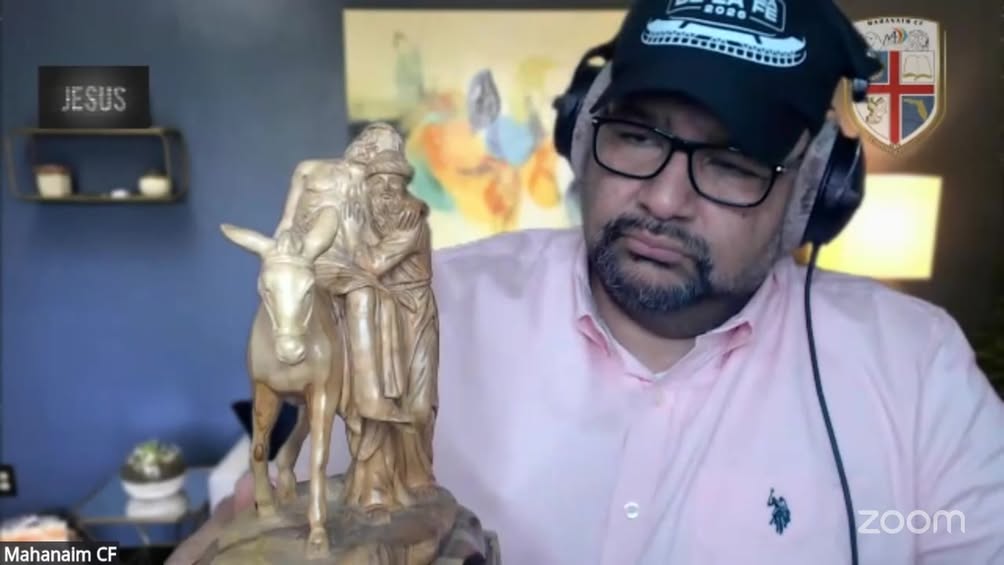La Hora Feliz -¿Sería correcto tener esculturas o estatuas en la casa, siendo ellos cristianos? +1 786-961-8926